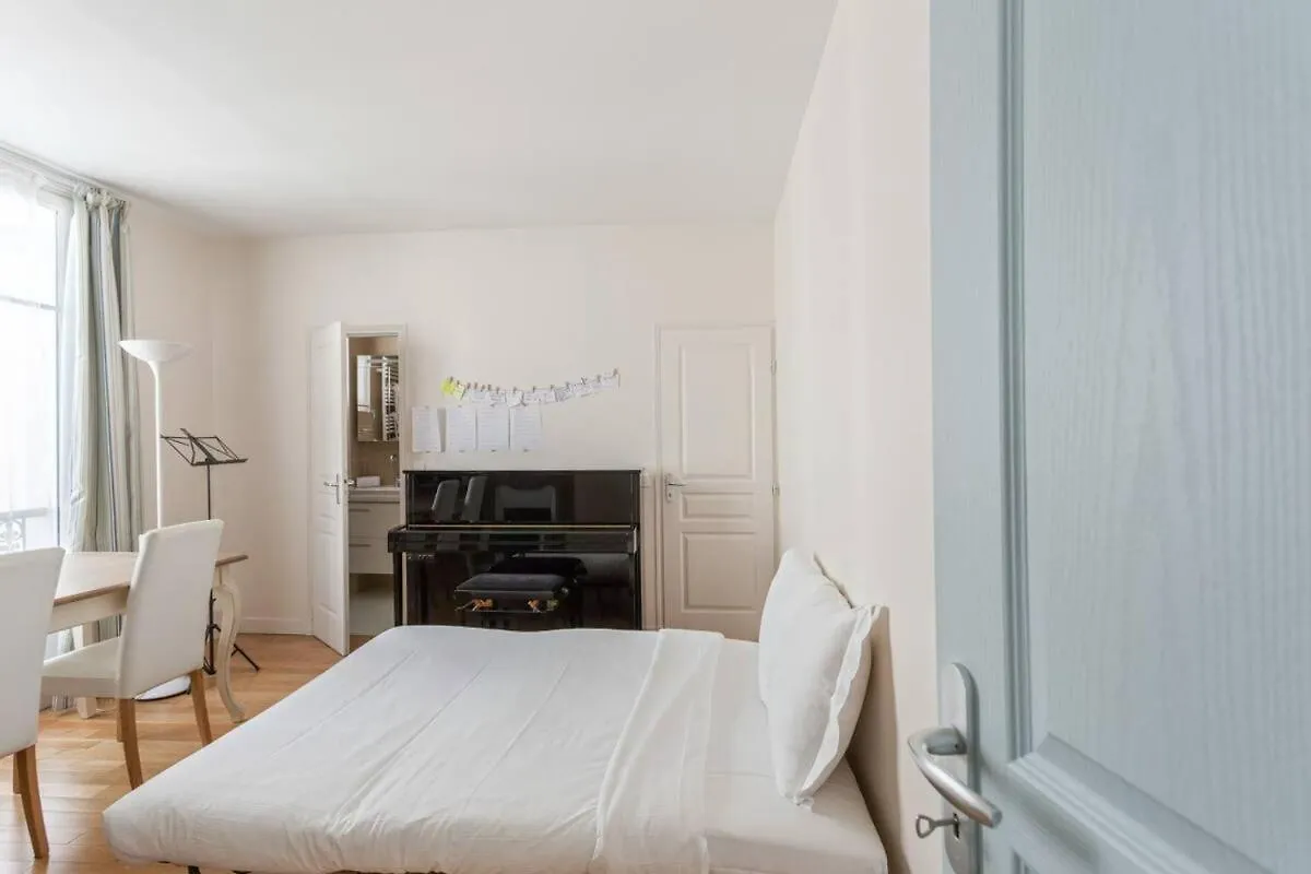 The Azure Pearl -Spacious & Modern París Apartamento